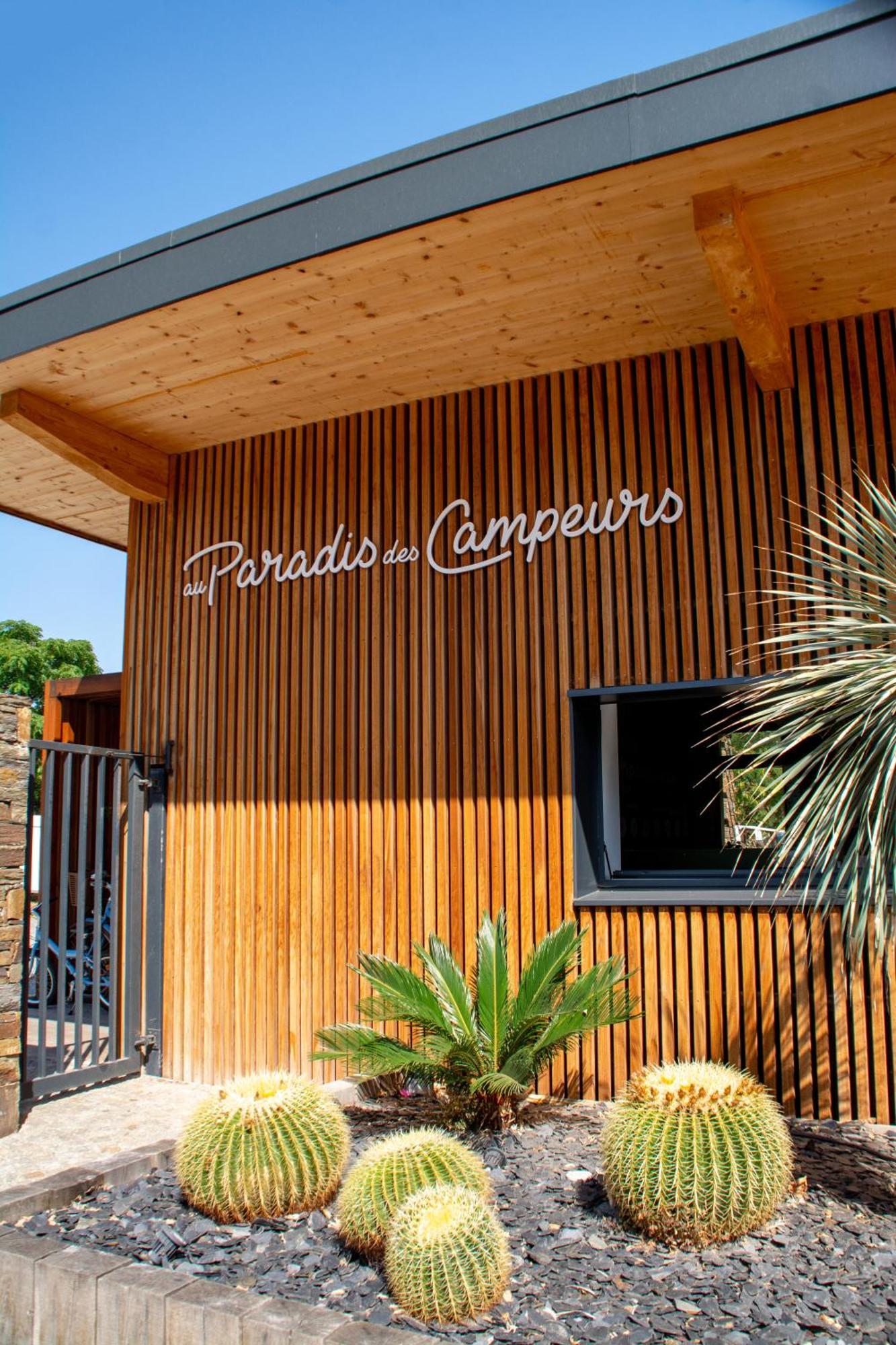 Au Paradis Des Campeurs เลอิสซ็องเบรอ ภายนอก รูปภาพ